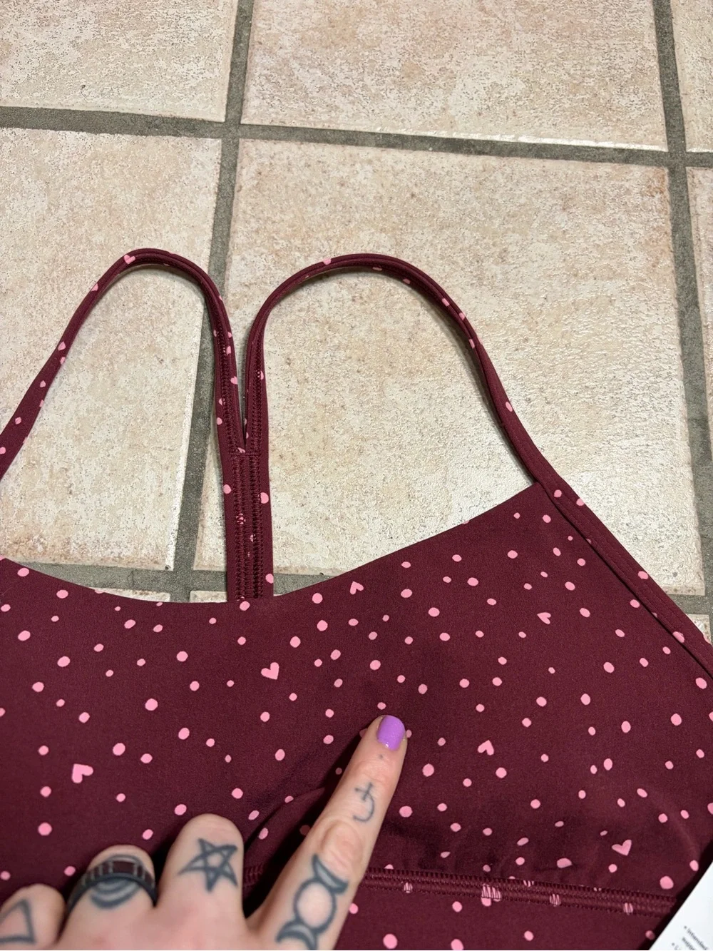 lululemon athletica pilling tags flaws